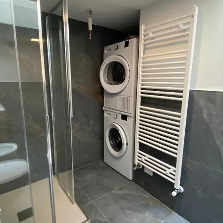 Rooftop 3999 البندقية